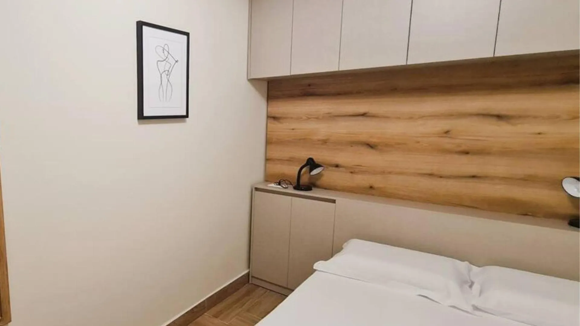 Well-Equipped Apartment In Tirane, Qarku I Tiranes, Albania Aparthotel Tirana